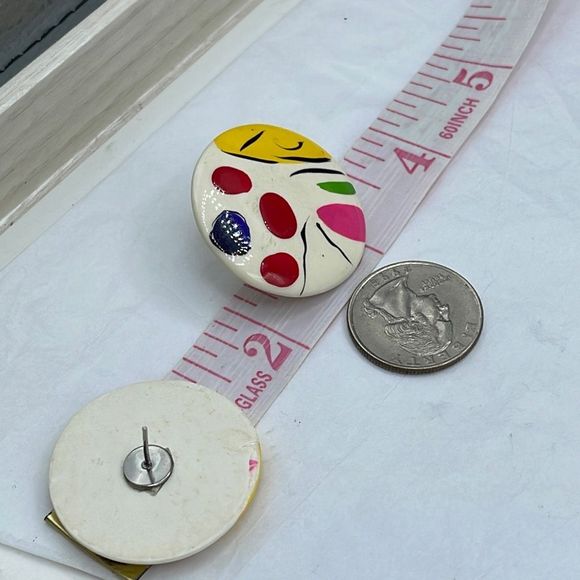 Vintage hand painted button wearable art earrings - Picture 7 of 8